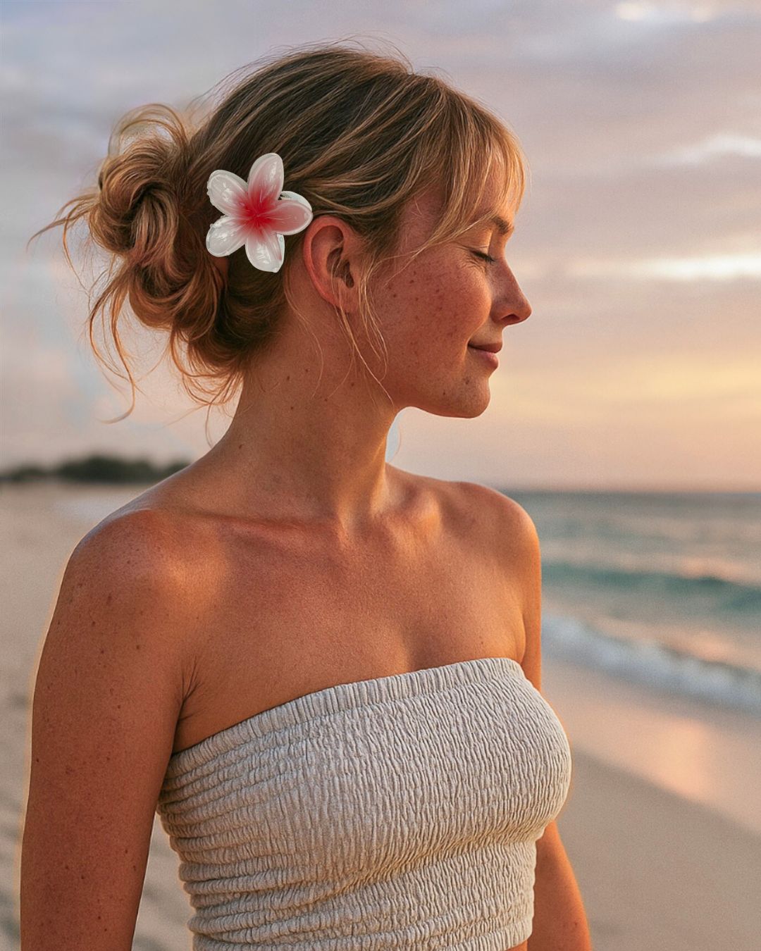 FRANGIPANI HAIRCLIP