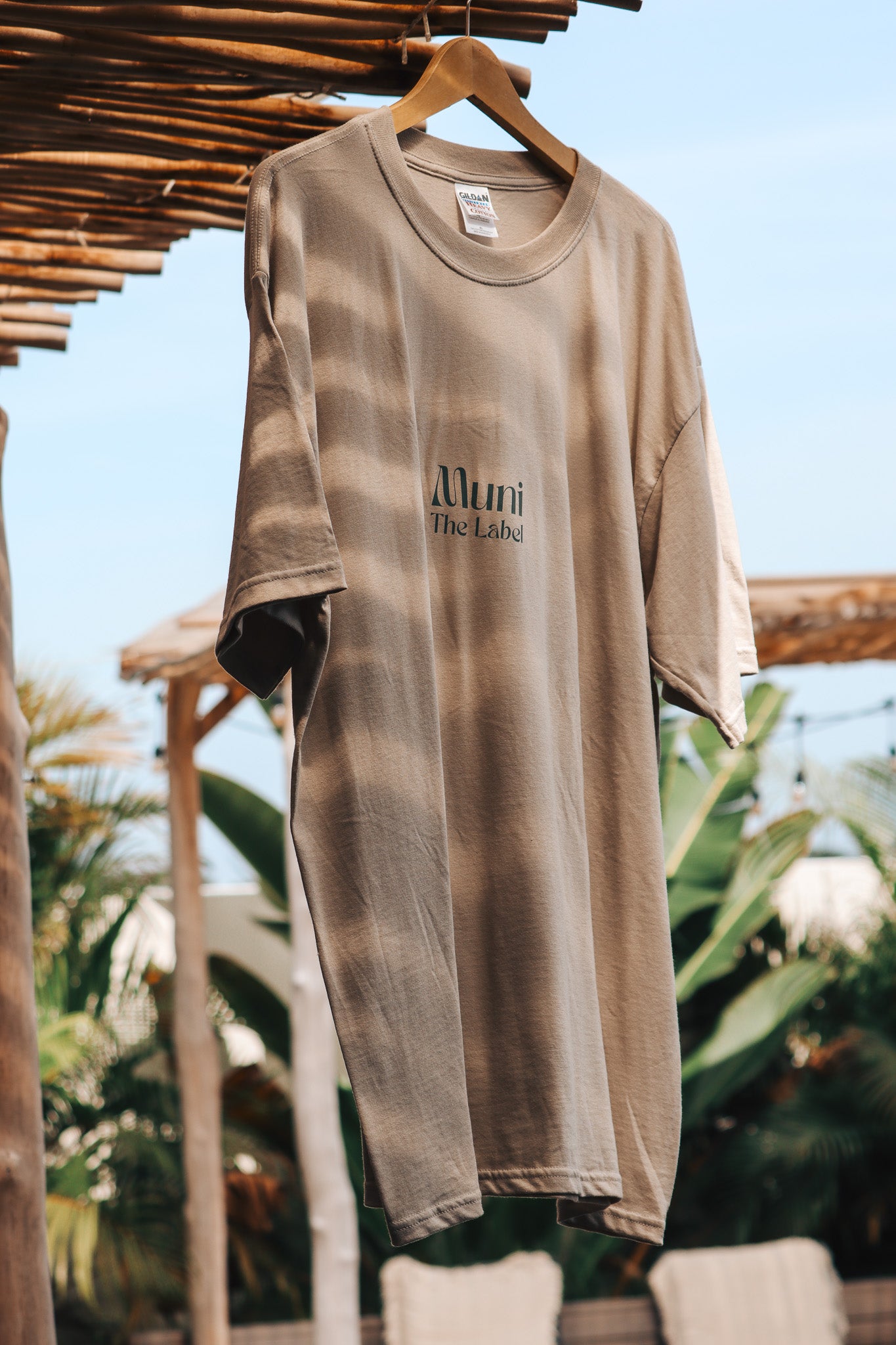 OVERSIZED TEE