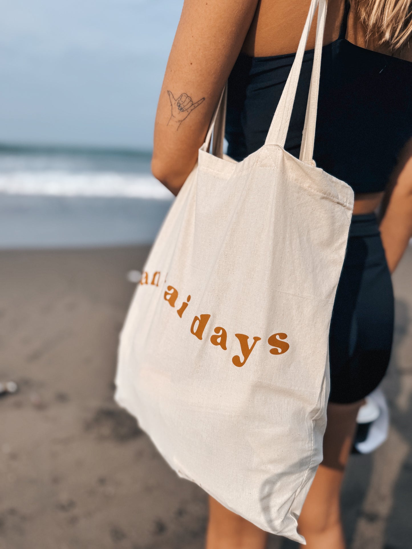 BEACH DAYS - TOTE BAG