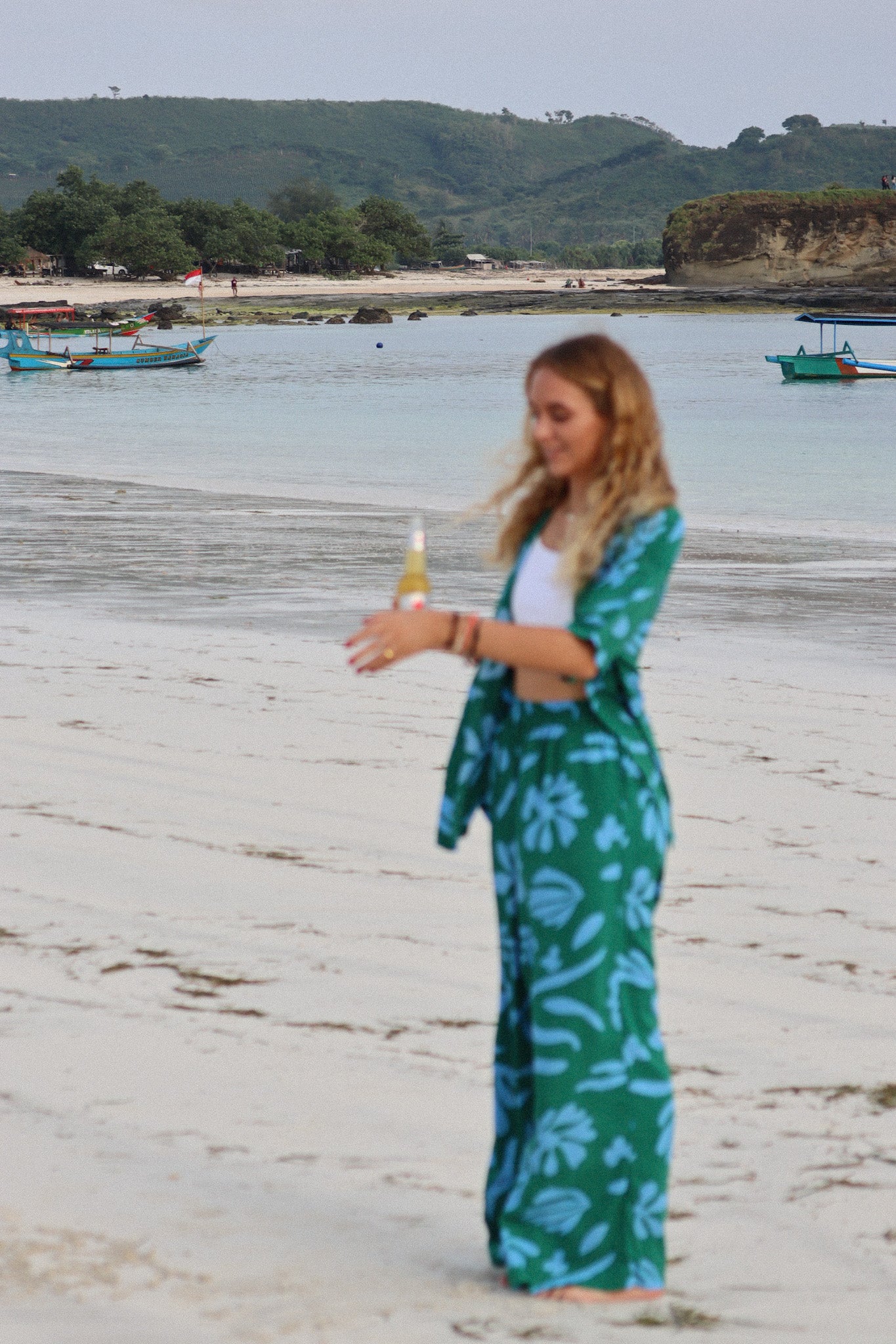 Comfort en stijl in één: lange broeken met print van Muni The Label, met liefde gemaakt op Bali!