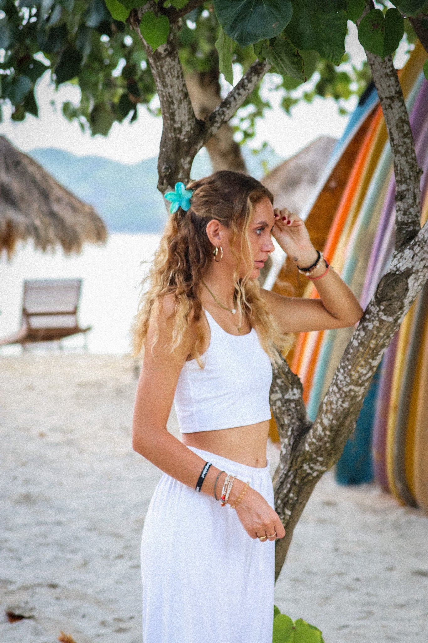 Muni The Label’s witte linnen broek uit Bali: comfortabel, elegant en volledig niet doorschijnend!